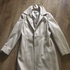 Kenneth Cole size 4 camel/nude colored trench